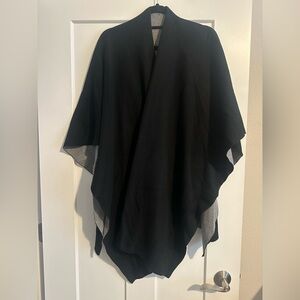 Kevia Reversable Black and Gray Shall Wrap